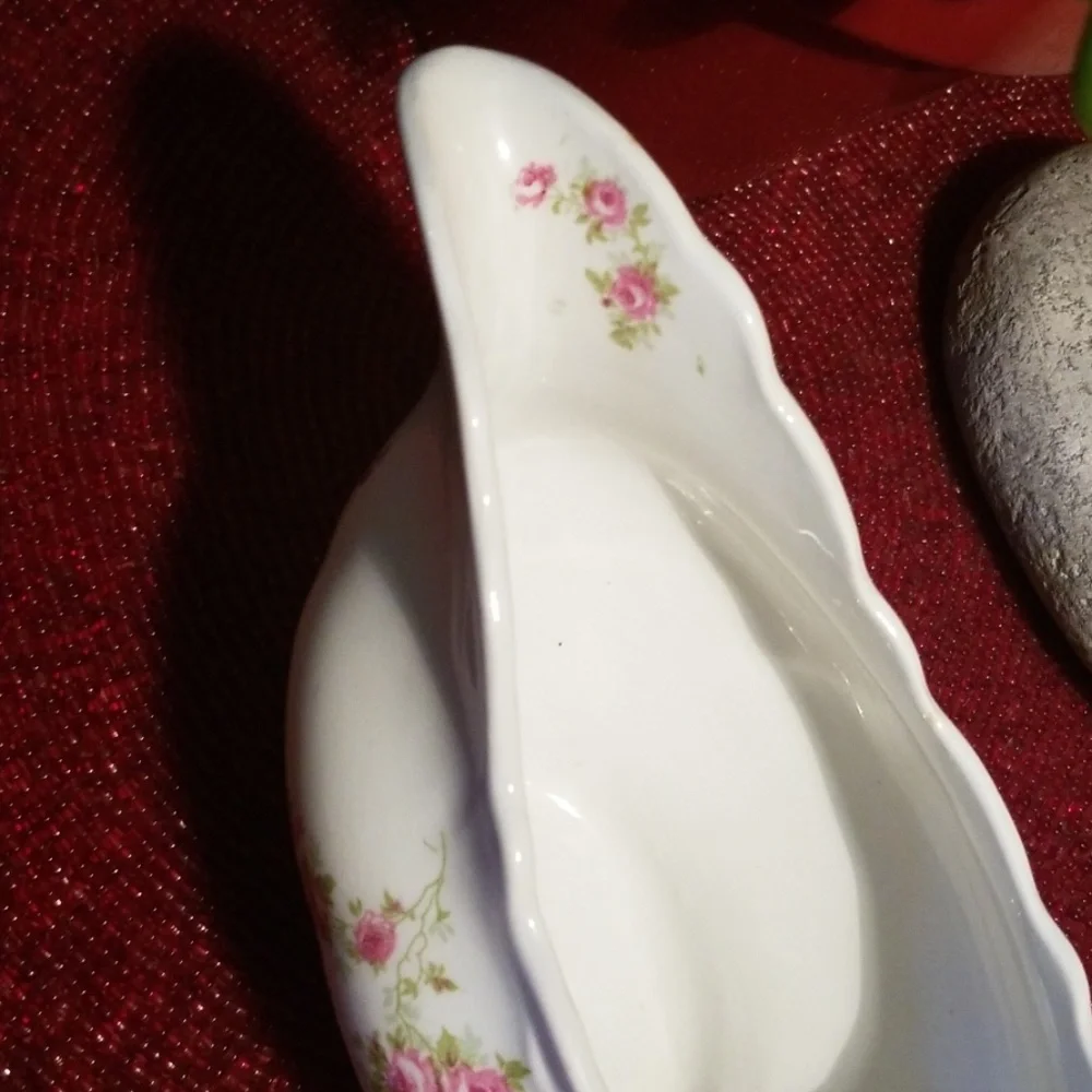 Royal‎ semi porcelain gravy dish wood&son England